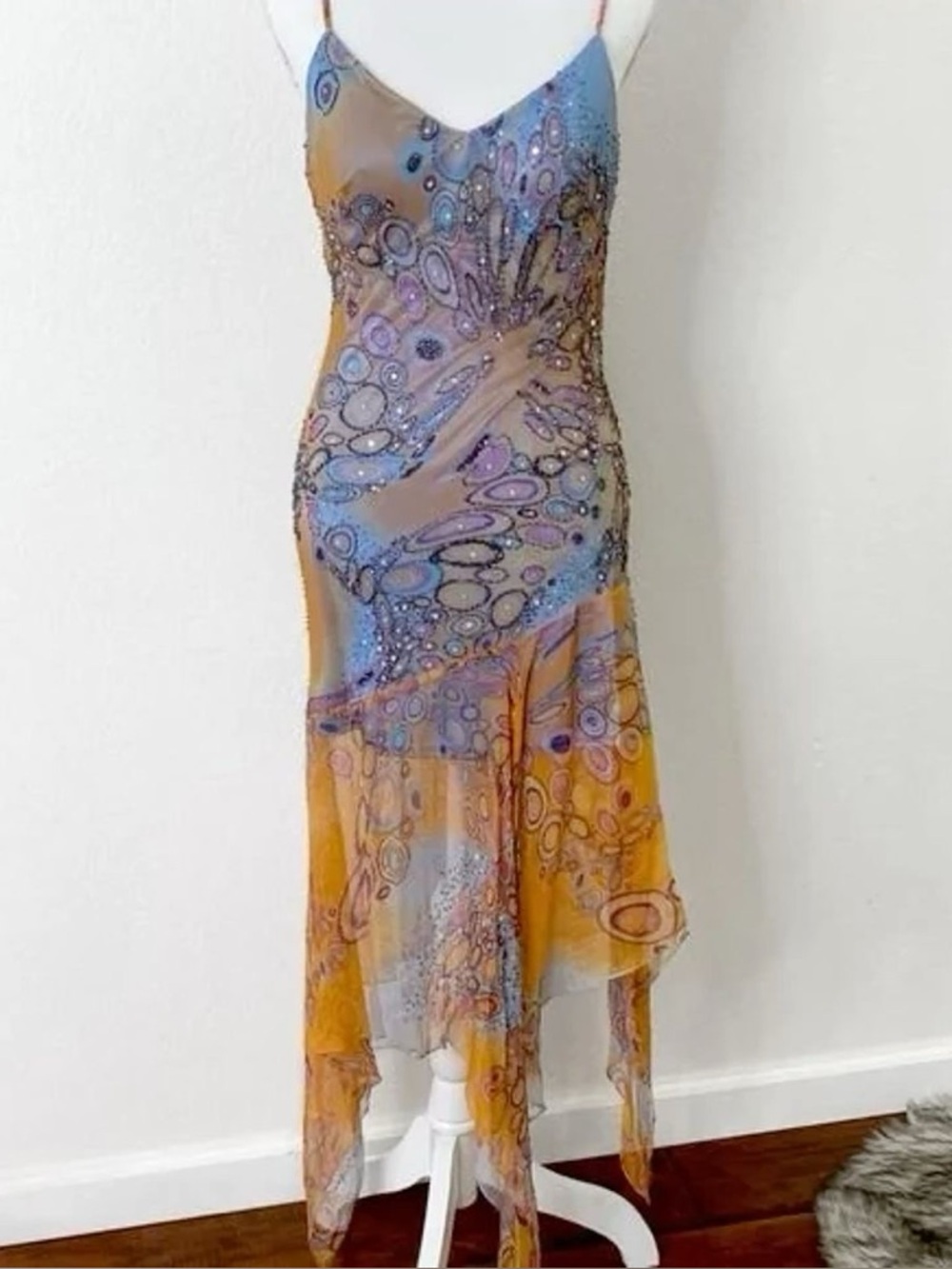 *LOOKING TO BUY* Sue Wong Bubble dress in a size 4 or 6